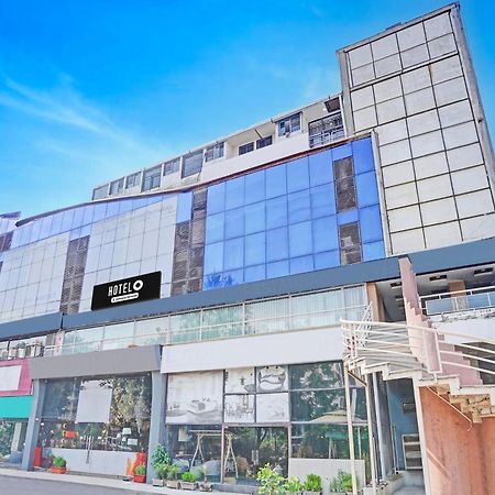 Hotel O S. G. Highway Formerly I Land Park Ahmedabad Bagian luar foto
