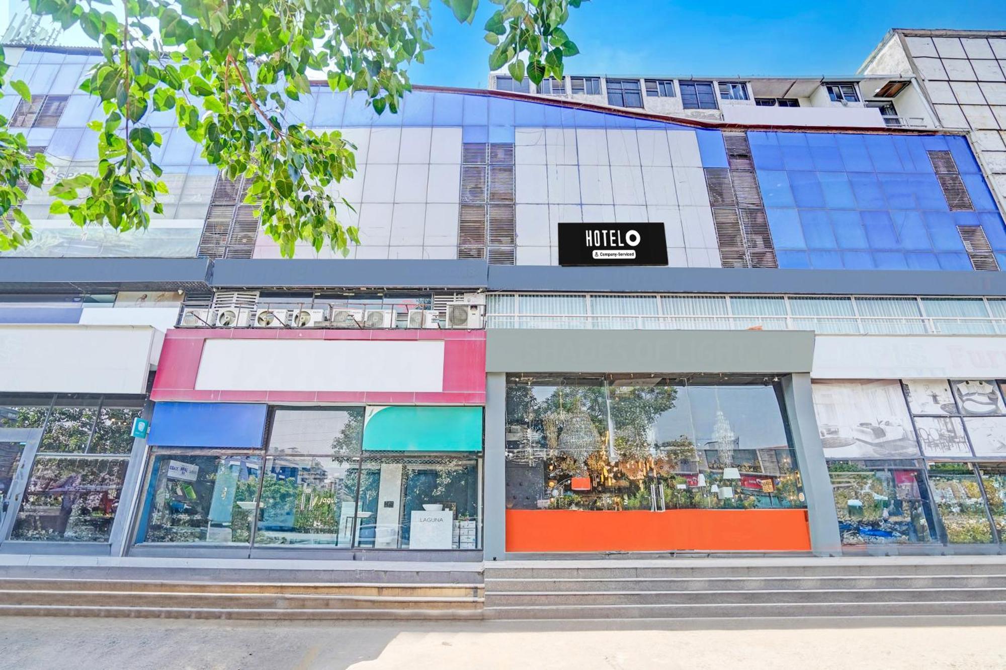 Hotel O S. G. Highway Formerly I Land Park Ahmedabad Bagian luar foto